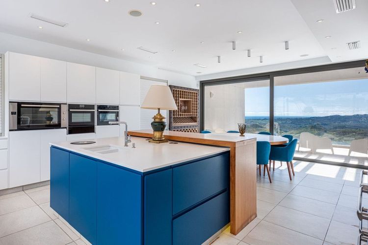 House | Resale in Mijas in Mijas Others, Costa del Sol - Photo 5