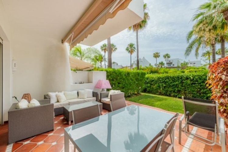 House | Resale in Estepona in Estepona, Costa del Sol - Main property photo