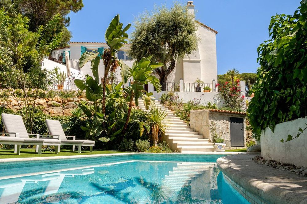 House | Resale in El Madroñal in El Madroñal, Costa del Sol - Main property photo