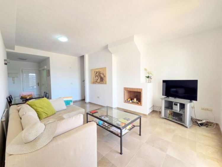 Penthouse in La Duquesa in La Duquesa, Manilva, Costa del Sol - Photo 3