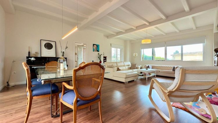 House | Resale in La Nucia in La Nucia, Costa Blanca - Photo 2