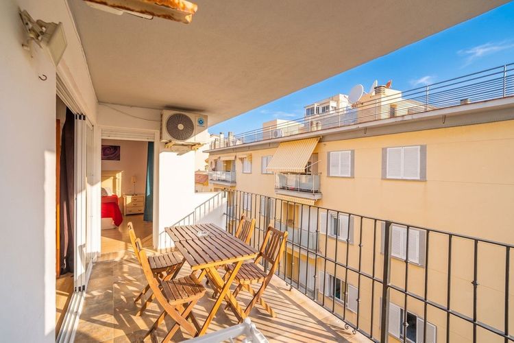 Apartment | Resale in Fuengirola in Fuengirola Others, Costa del Sol - Photo 2
