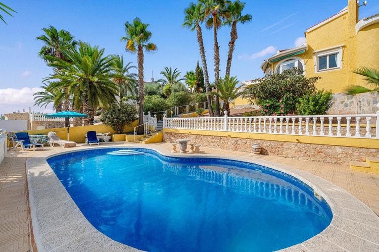 House | Resale in Rojales in Rojales, Rosales / Quesada, Costa Blanca - Photo 4