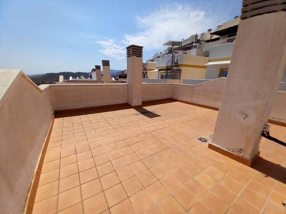 House | Resale in Finestrat in Finestrat, Costa Blanca - Main property photo