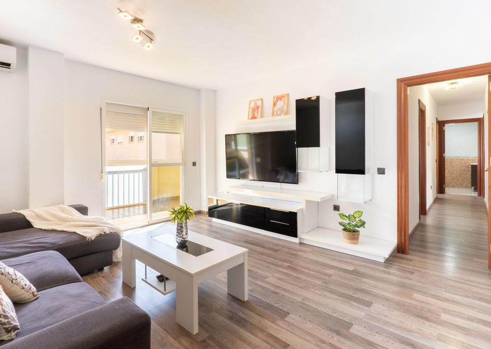 Apartment | Resale in Las Lagunas in Las Lagunas, Costa del Sol - Main property photo