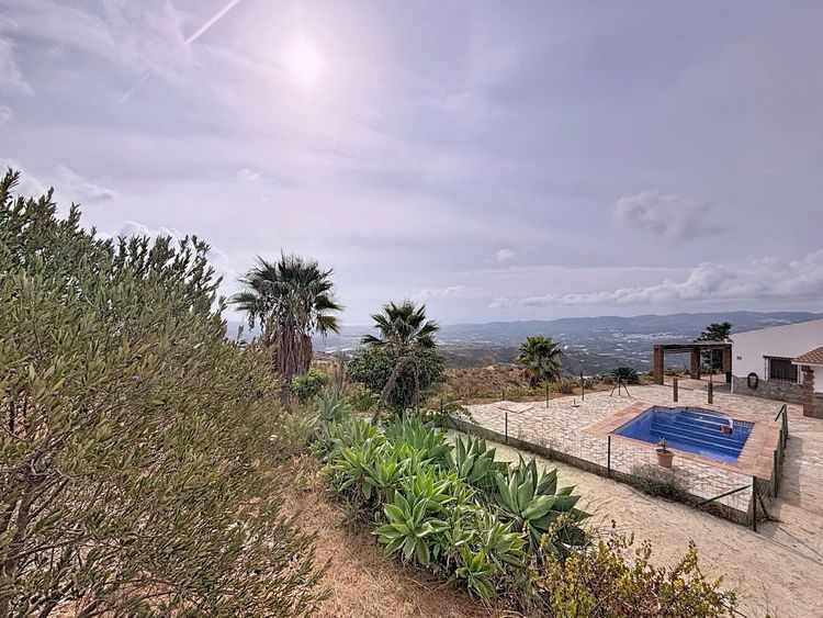 House | Resale in Vélez-Málaga - Development photo 1