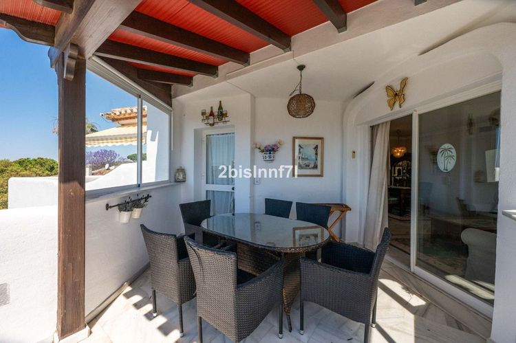 Penthouse | Resale in Elviria in Elviria, Costa del Sol - Photo 4