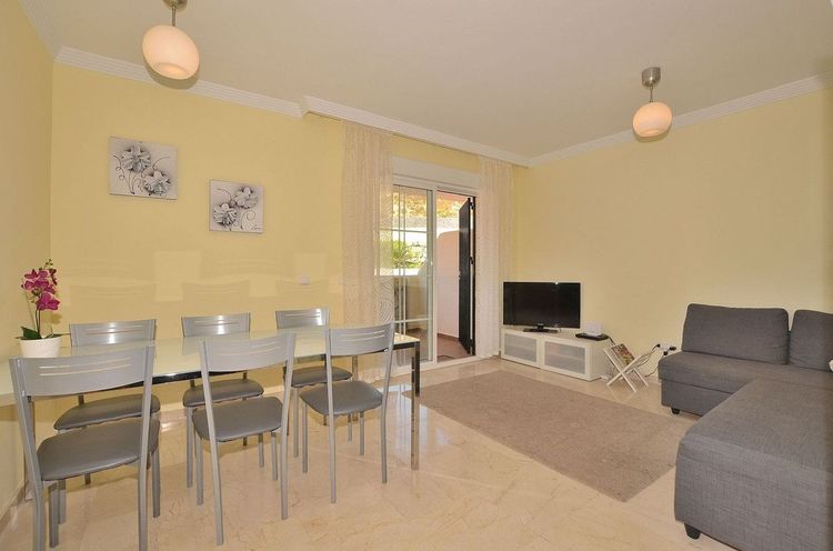Apartment | Resale in Benalmadena in Benalmadena Others, Costa del Sol - Photo 4