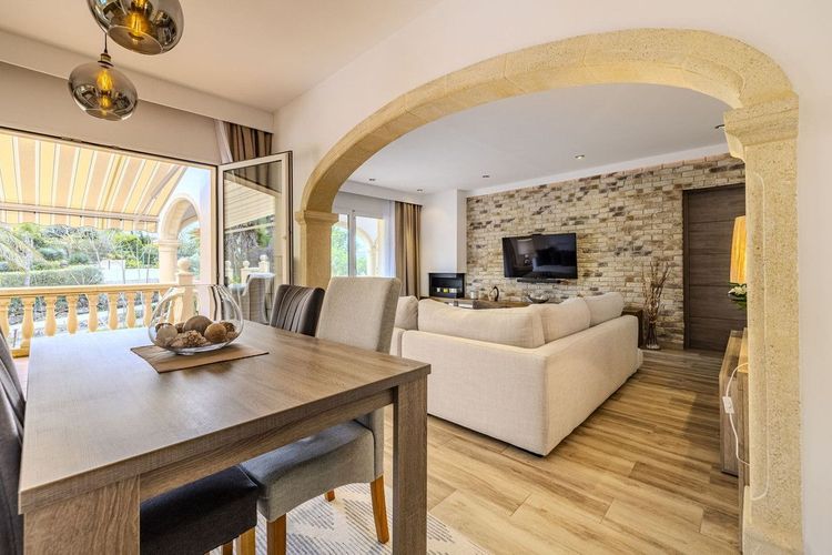 House | Resale in Javea in Javea, Costa Blanca - Photo 3