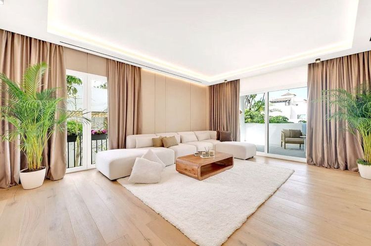 Apartment | Resale in Nagüeles in Nagüeles, Costa del Sol - Photo 2