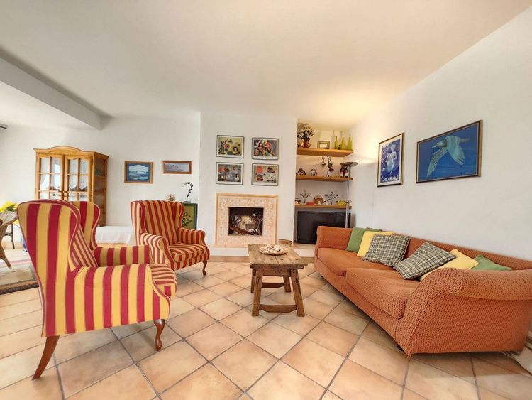 Apartment | Resale in Puerto Banús in Puerto Banús, Nueva Andalucía, Costa del Sol - Photo 5