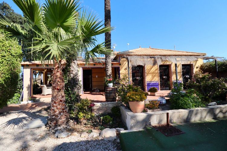 House | Resale in Heredades in Heredades, Costa Blanca - Photo 3
