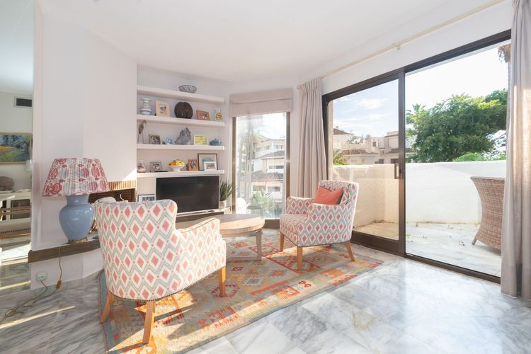 Penthouse | Resale in Elviria in Elviria, Costa del Sol - Photo 2