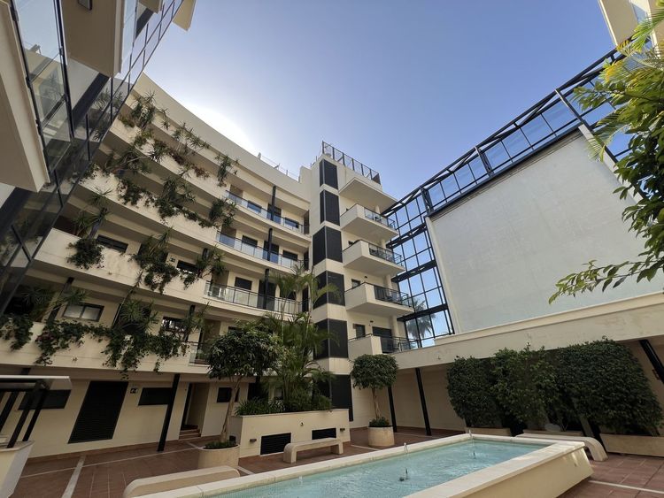 Apartment | Resale in New Golden Mile in New Golden Mile, Costa del Sol - Photo 3