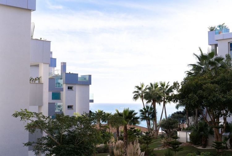 Apartment | Resale in El Faro in El Faro, Costa del Sol - Photo 5