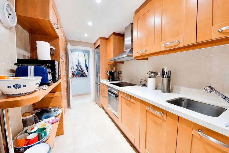 Apartment | Resale in Los Arqueros in Los Arqueros, Costa del Sol - Photo 5