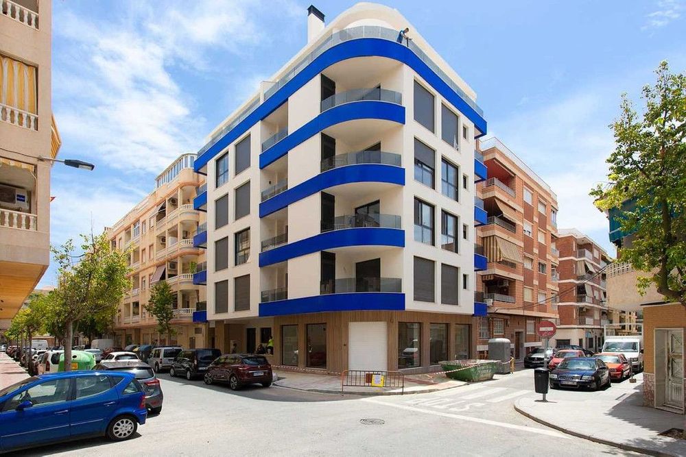 Apartment | Resale in Torrevieja in Torrevieja, Costa Blanca - Main property photo