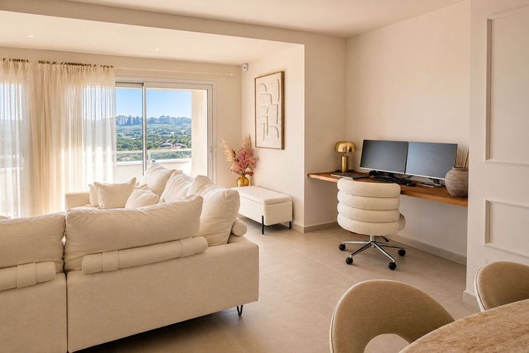 Apartment | Resale in Cancelada in Cancelada, Costa del Sol - Photo 4