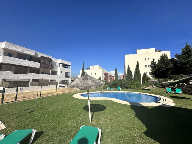 Apartment | Resale in La Duquesa - Development photo 1
