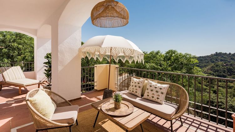 listing card gallery