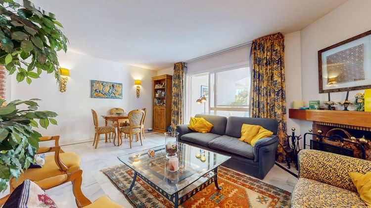 Apartment | Resale in Calahonda - Development photo 1