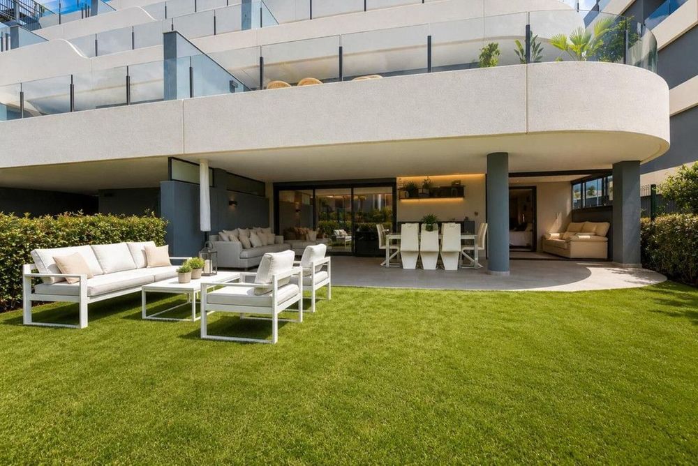 Apartment | Resale in Selwo in Selwo, Costa del Sol - Main property photo