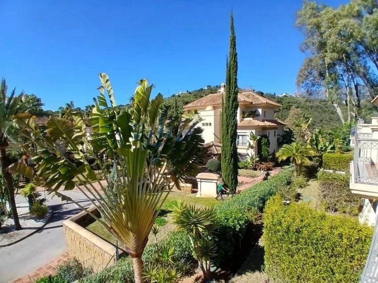 Apartment | Resale in Río Real in Río Real, Costa del Sol - Photo 3