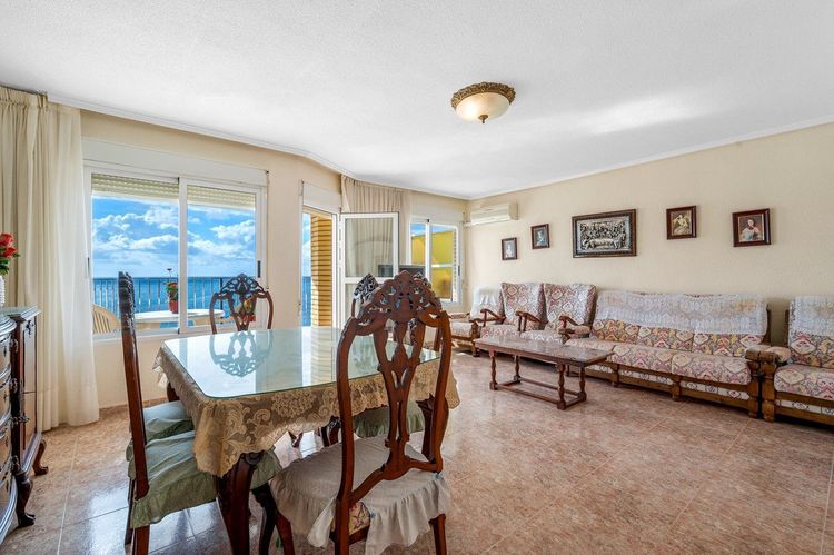 Apartment | Resale in Torrevieja in Torrevieja, Costa Blanca - Photo 4