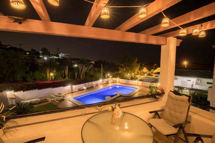 Apartment | Resale in Benalmadena in Benalmadena Others, Costa del Sol - Photo 2