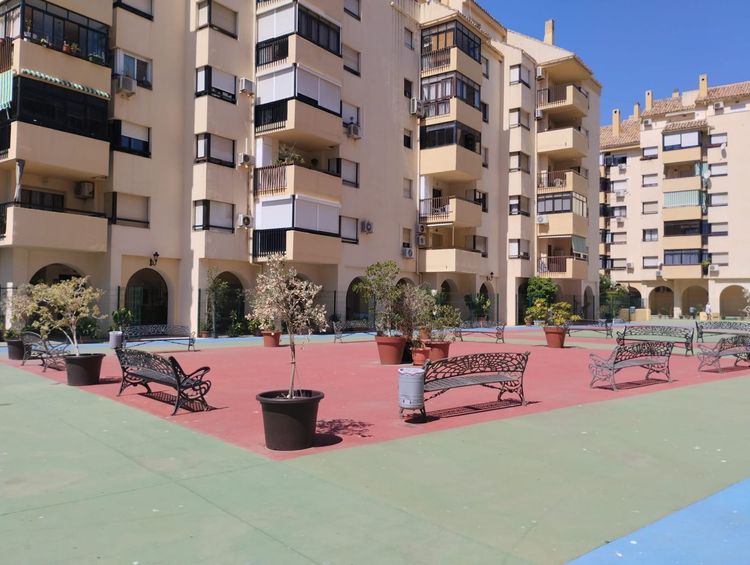 Apartment | Resale in Fuengirola in Fuengirola, Costa del Sol - Photo 2