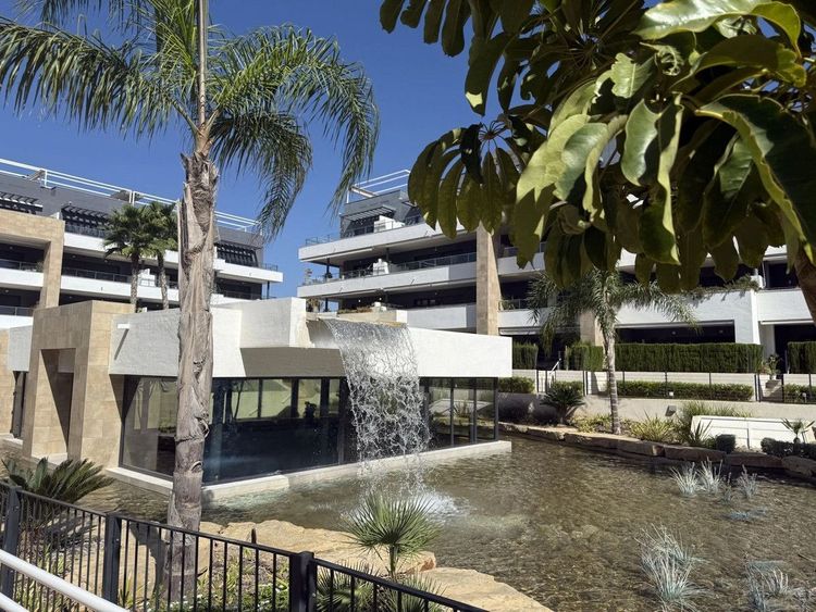 Penthouse | Resale in Playa Flamenca in Playa Flamenca, Costa Blanca - Photo 2