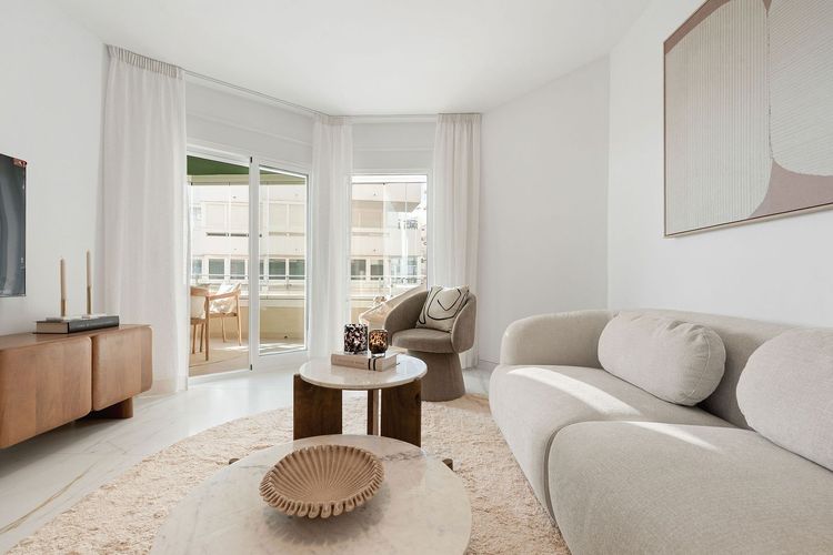 Apartment | Resale in Marbella in Marbella Others, Costa del Sol - Photo 2