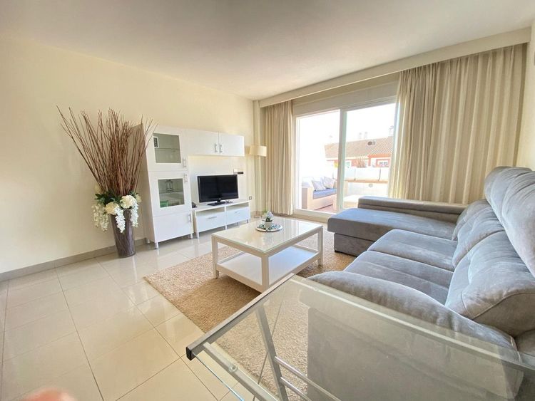 Apartment | Resale in Estepona in Estepona, Costa del Sol - Photo 4