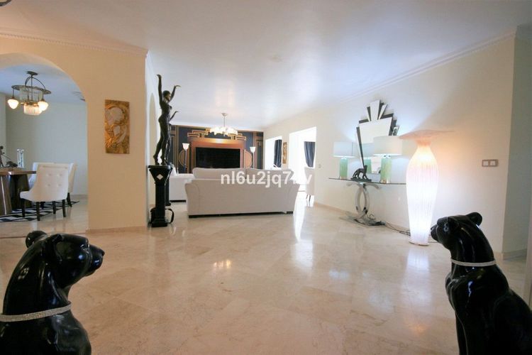 Penthouse | Resale in Guadalmina Alta in Guadalmina Alta, Costa del Sol - Photo 5