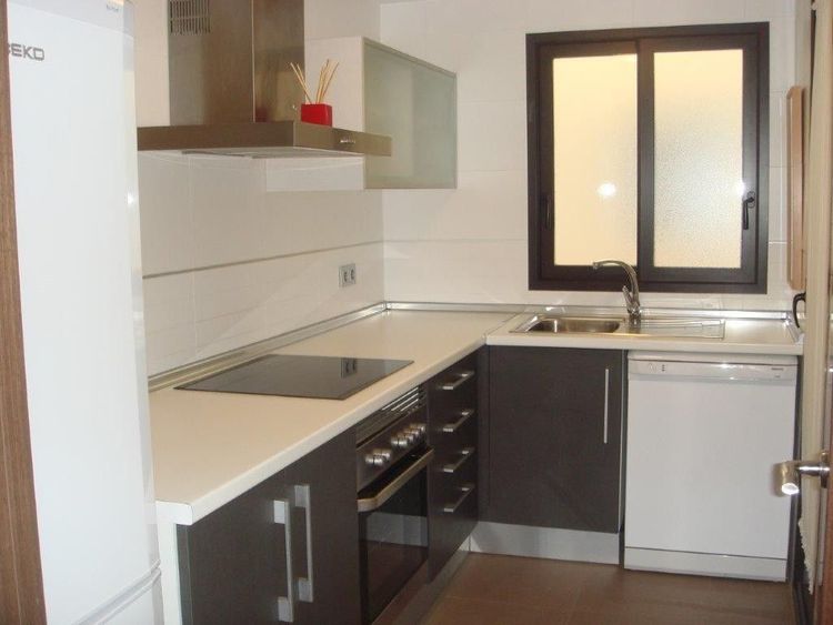 Apartment | Resale in La Nucia in La Nucia, Costa Blanca - Photo 2