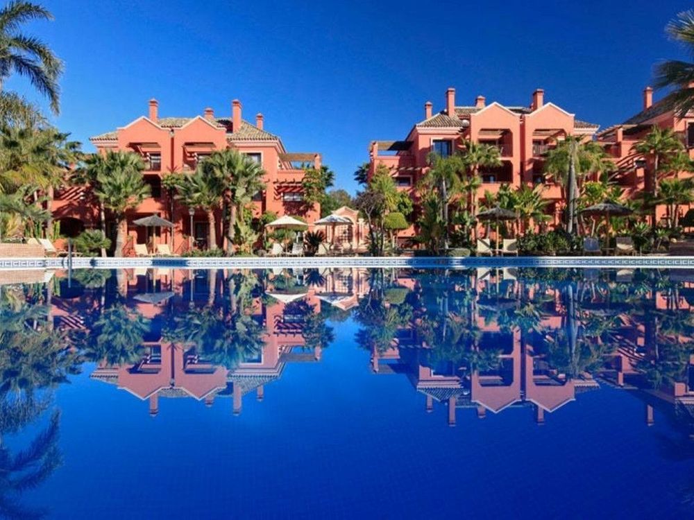 Apartment | Resale in Nueva Andalucía in Nueva Andalucía Others, Costa del Sol - Main property photo