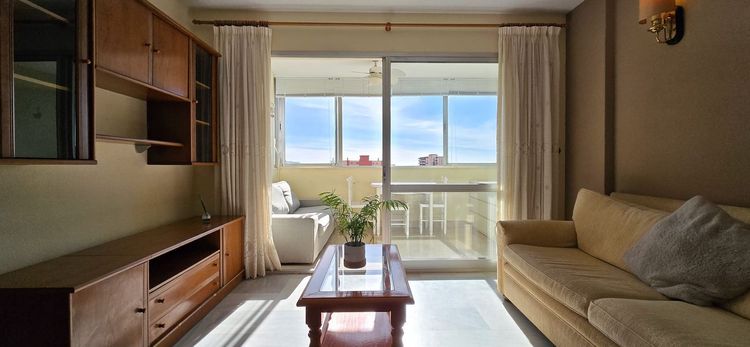 Apartment | Resale in Benalmadena Costa in Benalmadena Costa, Costa del Sol - Photo 2
