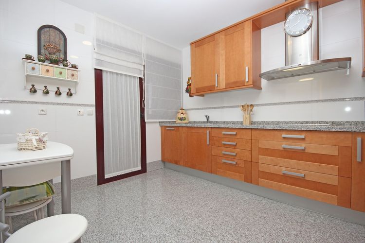 Apartment | Resale in New Golden Mile in New Golden Mile, Costa del Sol - Photo 4