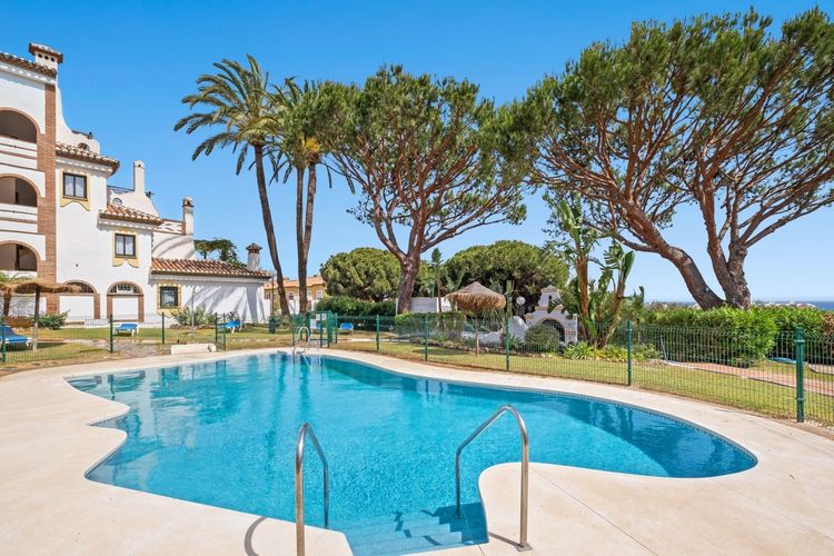 Apartment | Resale in Calahonda - Development photo 1