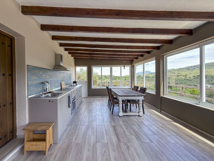 House | Resale in Monda in Monda, Costa del Sol - Photo 5