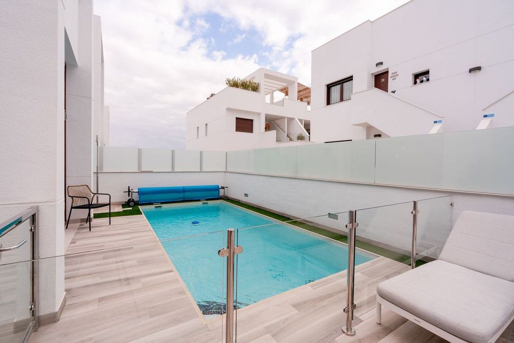 House | Resale in Los Balcones in Los Balcones, Costa Blanca - Main property photo