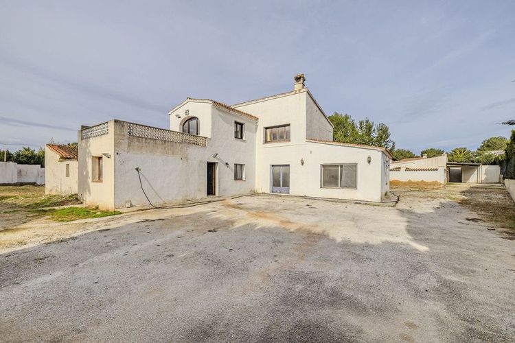 House | Resale in Javea in Javea, Costa Blanca - Photo 2