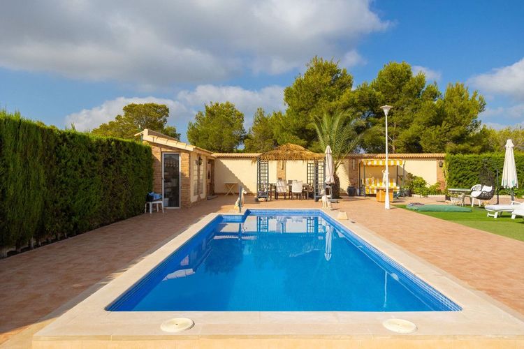 House | Resale in Villamartin in Villamartin, Costa Blanca - Photo 5