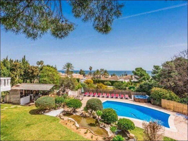 House | Resale in Estepona - Development photo 1