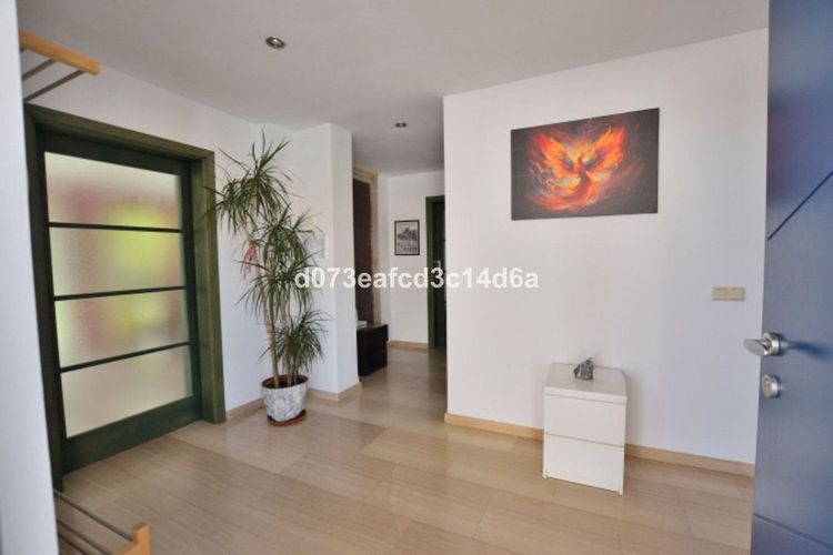 House | Resale in Ronda in Ronda, Serranía de Ronda, Costa del Sol - Photo 2