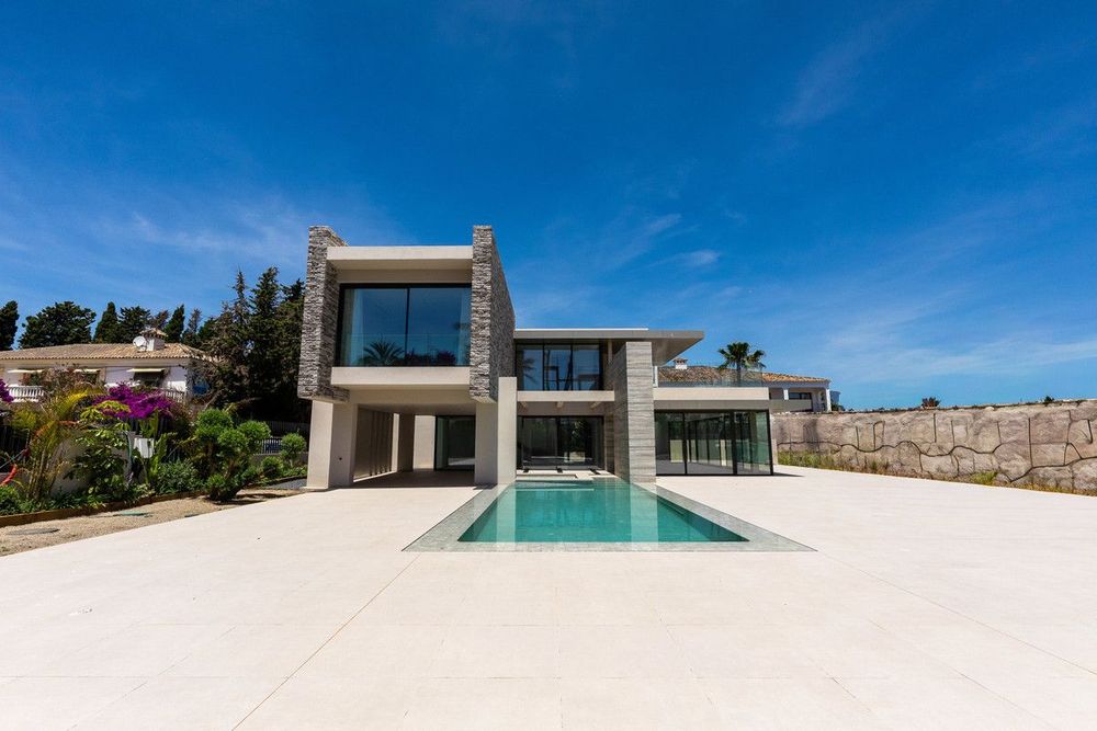 House | Resale in Cortijo Blanco in Cortijo Blanco, Costa del Sol - Main property photo