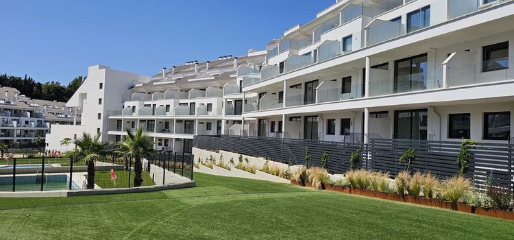 Apartment | Resale in Fuengirola in Fuengirola Others, Costa del Sol - Photo 3