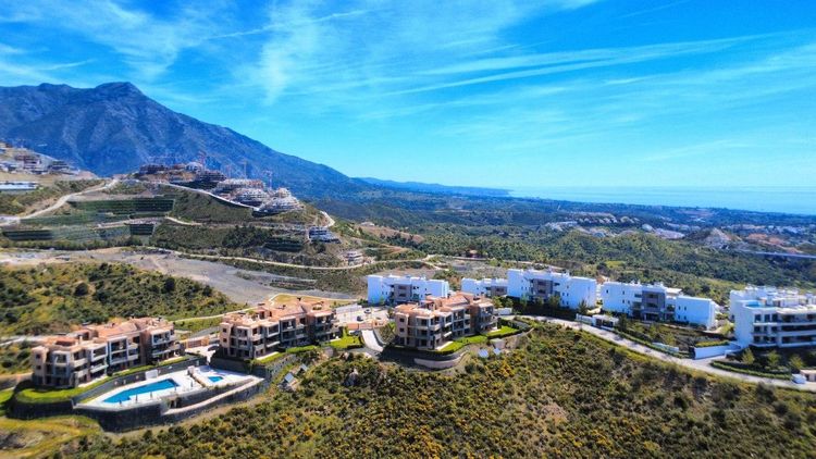 Apartment | Resale in Benahavís - Development photo 1