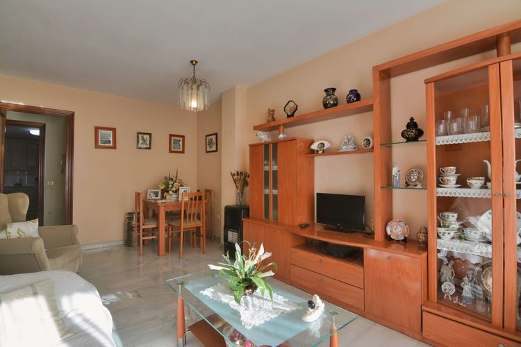 Apartment | Resale in Las Lagunas in Las Lagunas, Costa del Sol - Photo 3