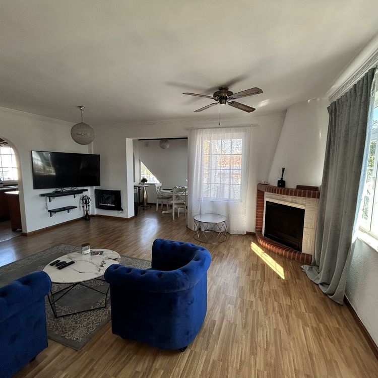 House | Resale in Estepona in Estepona, Costa del Sol - Photo 4